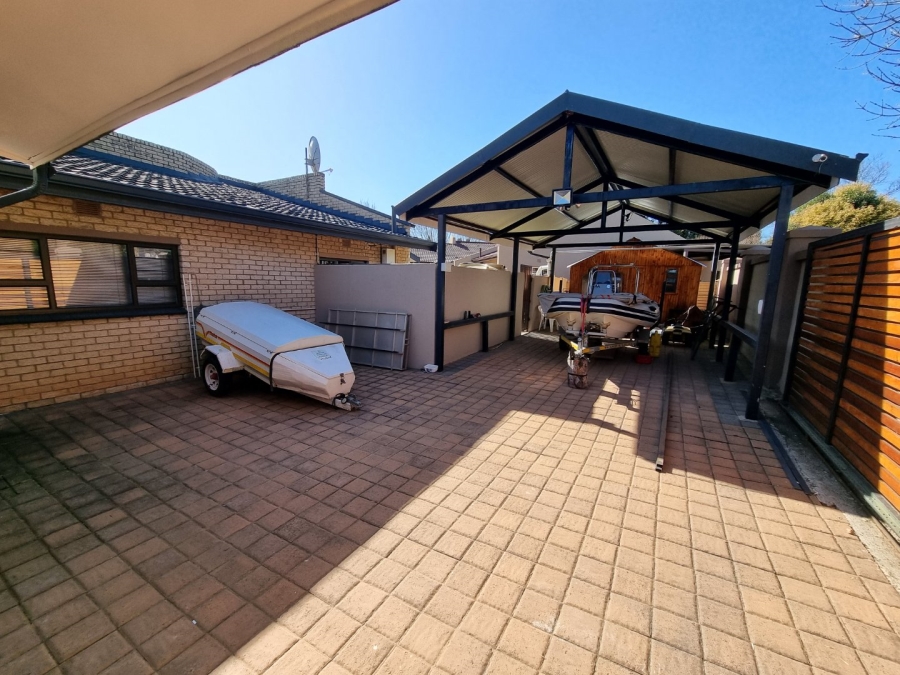 4 Bedroom Property for Sale in Panorama Free State